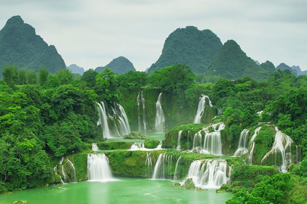 Ban Gioc Waterfall in Cao Bang