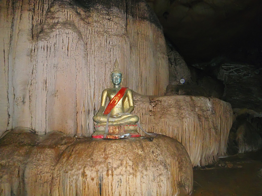 Buddha inside Tham None cave in Laos