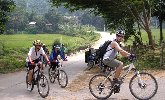 Cycling in Mai Chau