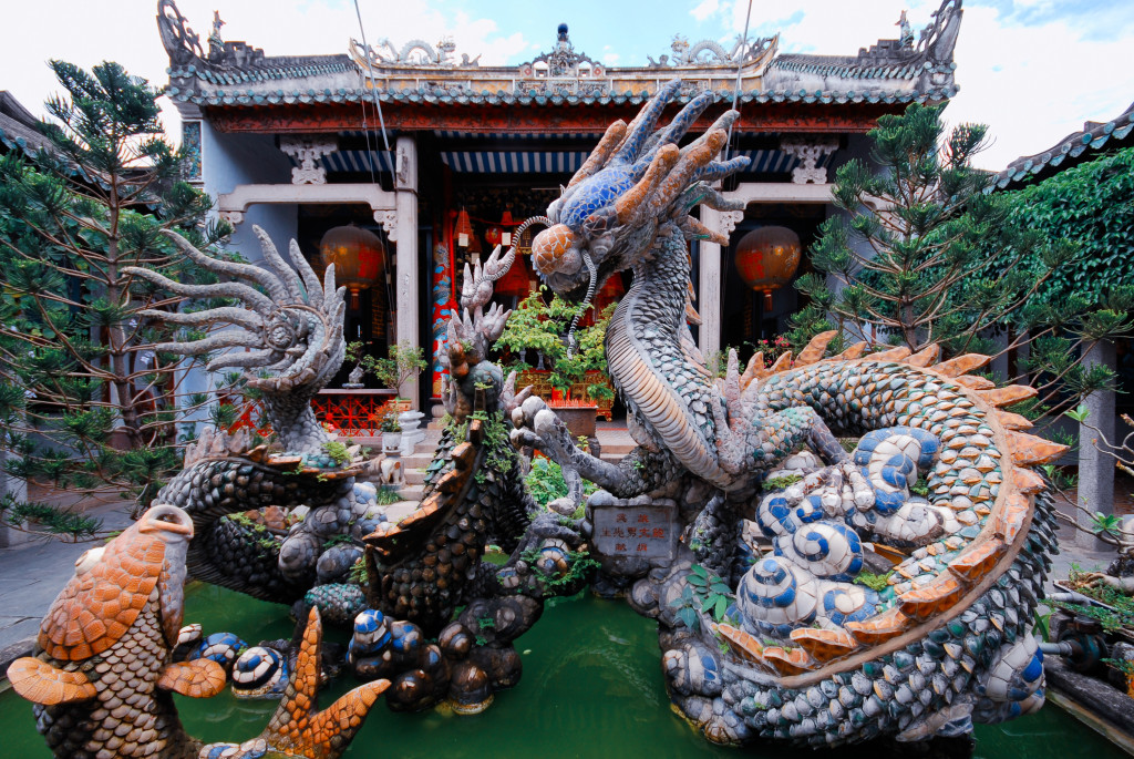 Dragon fountain at the back of the Cantonese Assembly Hall (Quang Trieu), Hoi An