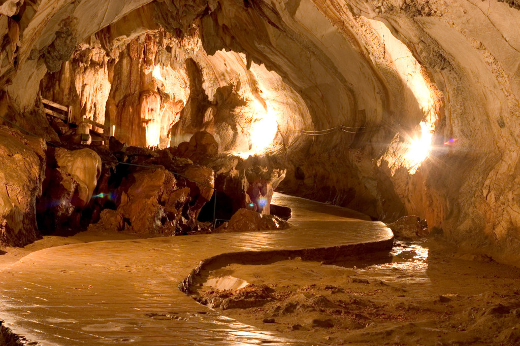 Tham Chang cave, Laos