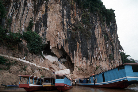 Board a speed boat discver Mekong River and Pak Ou Caves