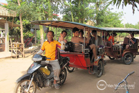 Cambodia School Tours - Tuk tuk