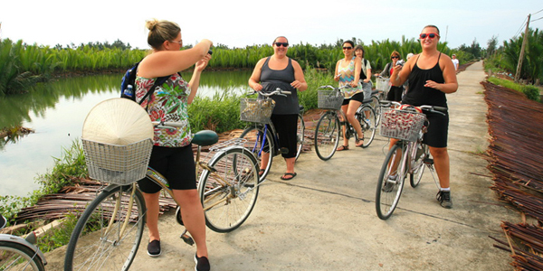 Cycling through the countryside area in Hoi An