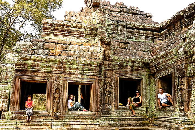Discover the Temples of Angkor with kid during family trip