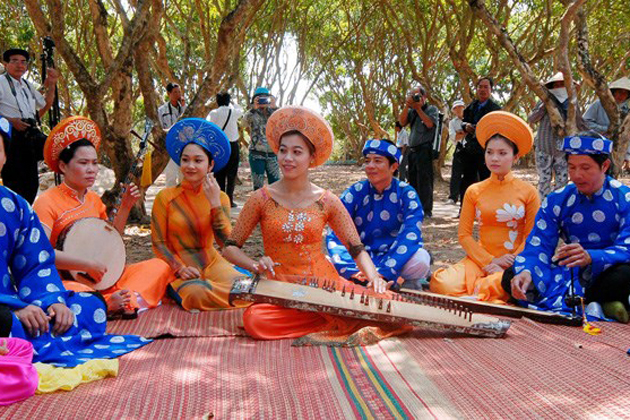 Don Ca Tai Tu - Traditional Southern Vietnam Music
