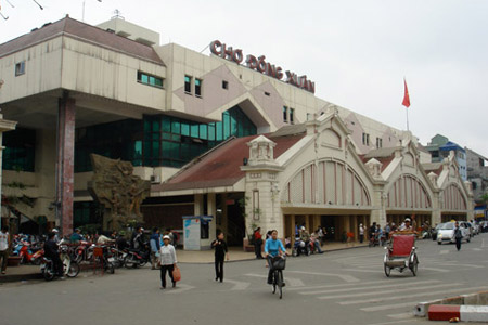 Dong Xuan market - Vietnam tours