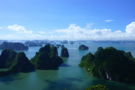 Halong bay , Vietnam - Vietnam culinary tours