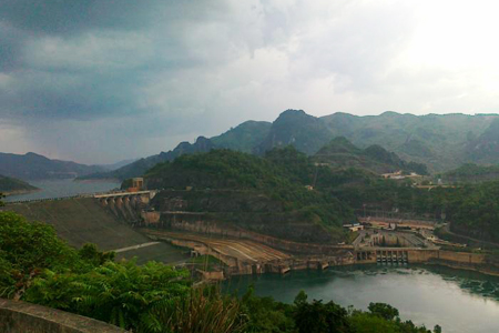 Hoa Binh Dam