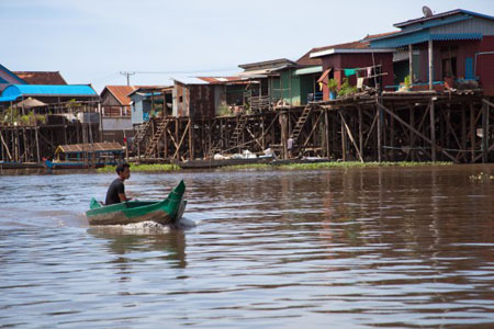 Kampong Khleang floating village