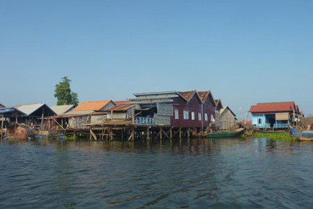 Kompong Khleang floating village
