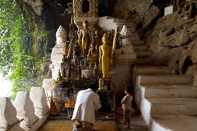 Pak Ou Caves luang prabang