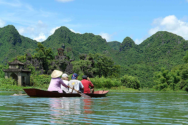 Perfume pagoda - Hue shore excursions