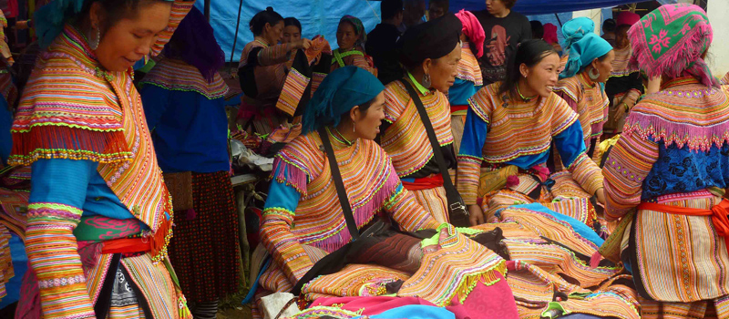 Sapa - Can Cau Market Tour