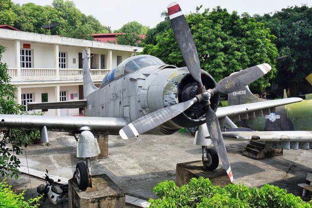 Vietnam Military Museum in hanoi