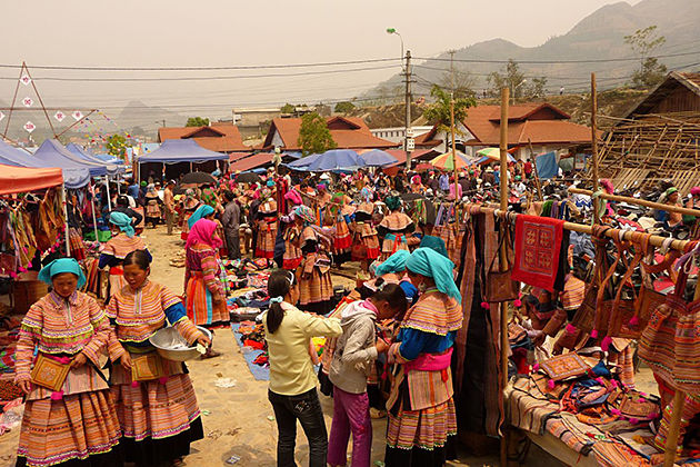 bac ha market sapa