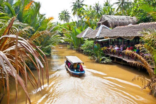 boat trip in my tho mekong delta