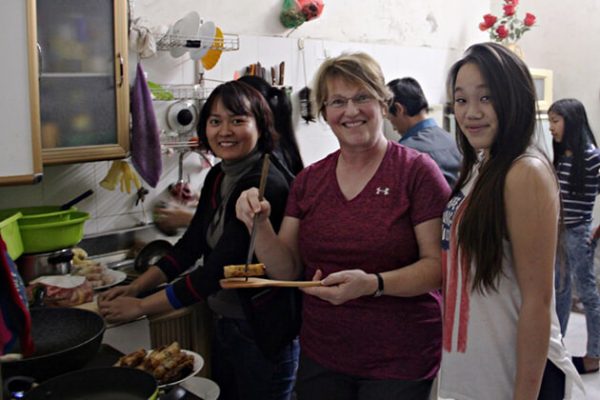 cooking dinner with local family in hanoi