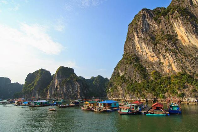 cua van floating village in halong bay vietnam