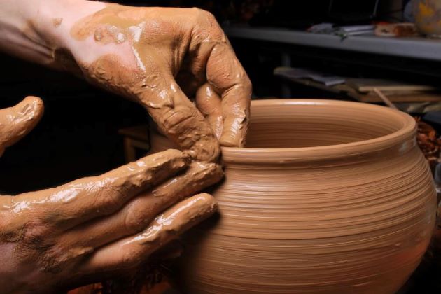 learn how to make pottery in laos