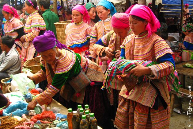 local ethnic minorities in bac ha market