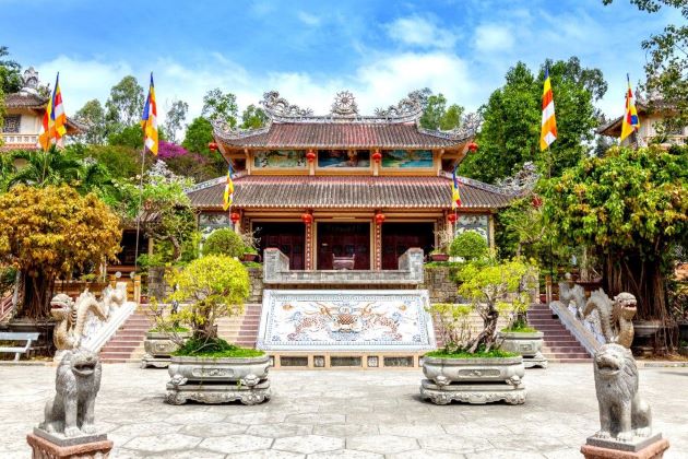 long son pagoda in nha trang vietnam
