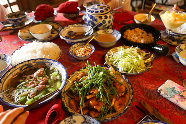 lunch at moon garden homestay hanoi tours