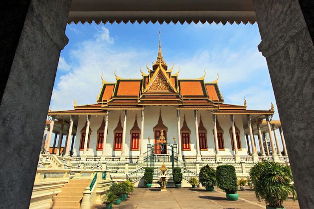 phnom penh royal palace