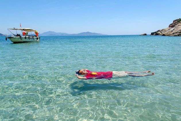 relax at the dreaming island of nha trang