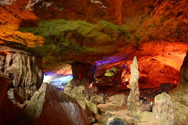 sung sot cave amazing cave in halong bay