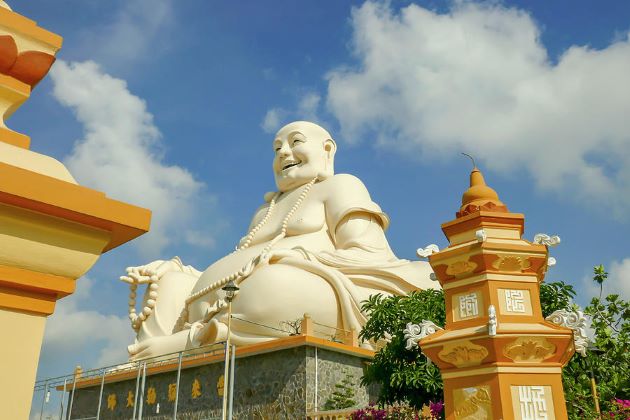 Vinh Trang pagoda - Vietnam Shore Excursions