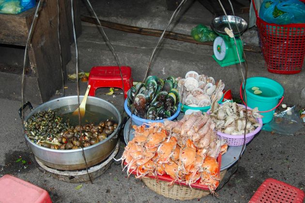 Local Dam market - Vietnam shore excursions