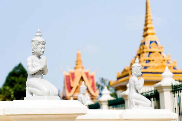 the royal palace in phnom penh cambodia