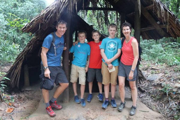 visit cu chi tunnels with family