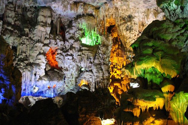 wonderful cave in halong bay