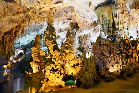 Phong Nha Cave