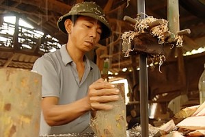 Woodturning (Nghe Tien Go)