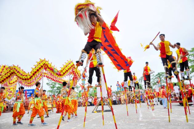 how to walk on stilts