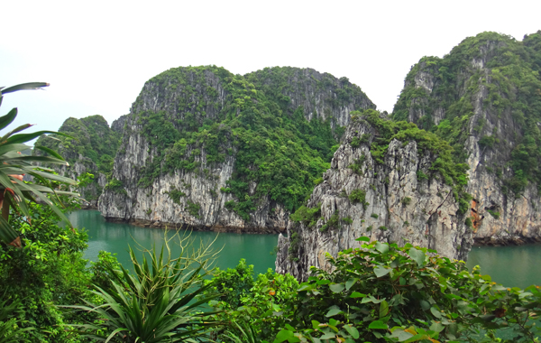 Halong Bay is like a giant ink painting with thousands of islands, most of which are almost intact and unaffected by human.