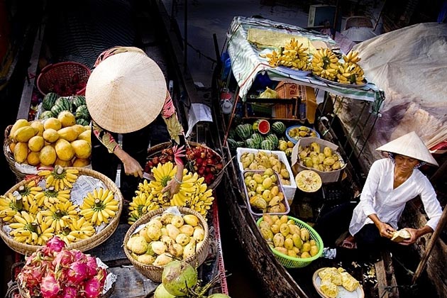 Cai Be floating market