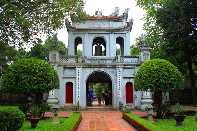 The main entrance gate of Literature Temple