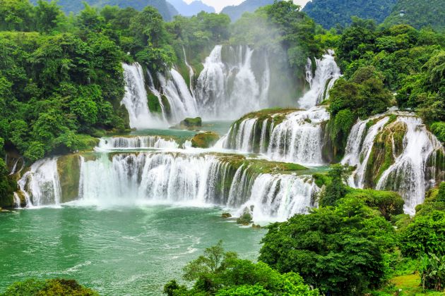 ban gioc waterfall in cao bang vietnam