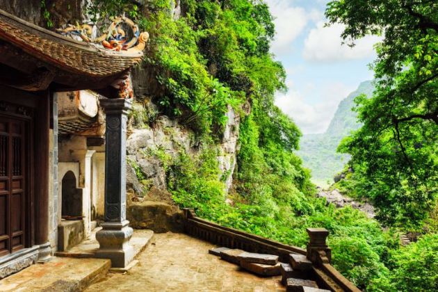 bich dong pagoda ninh binh vietnam