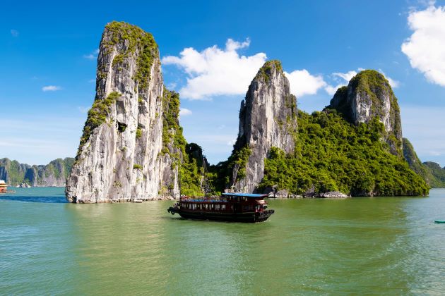 halong bay vietnam adventure tour