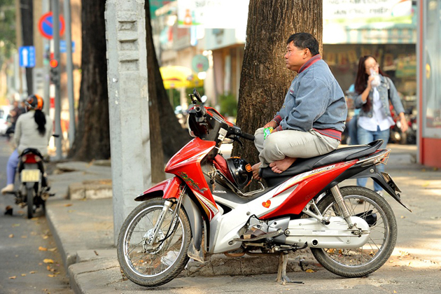 motorbike taxi in vietnam