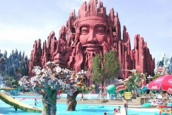 suoi tien amusement park in saigon