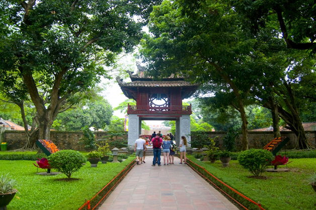 temple of literature vietnam family tour in 15 days