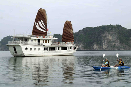 Legend Halong Activities Kayaking