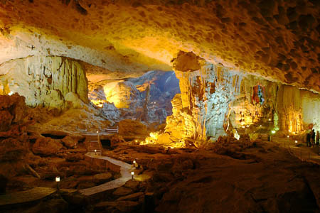 Thien Canh Son Cave - Vietnam tour packages