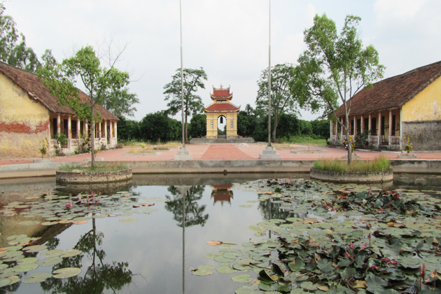 Trieu Viet Vuong Temple